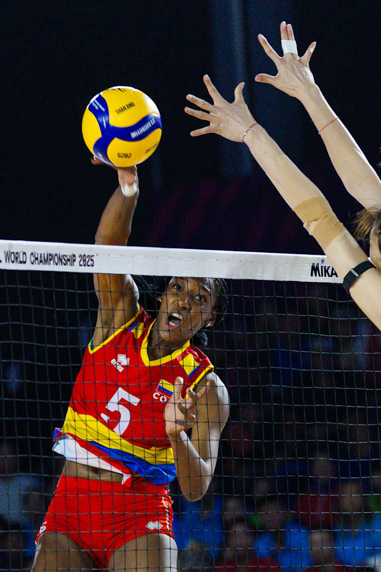 China get the job done against Colombia and advance