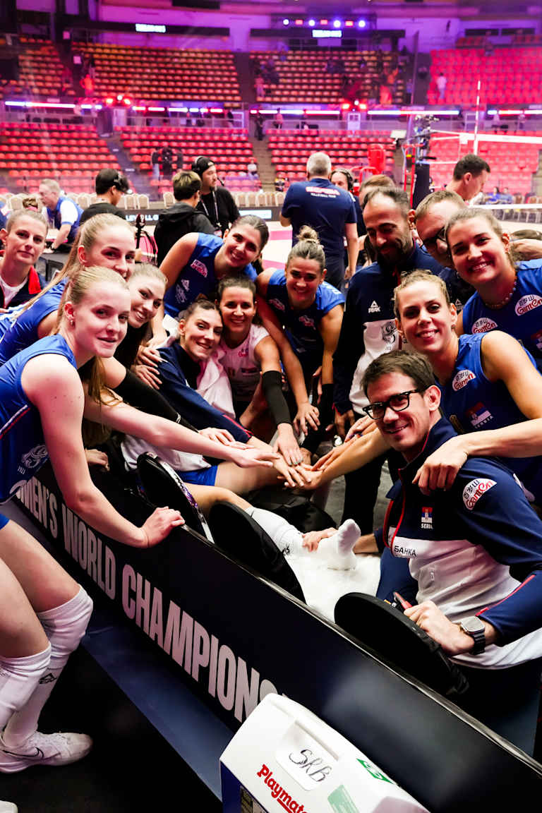 Serbia sweep Cameroon, but Bošković goes down