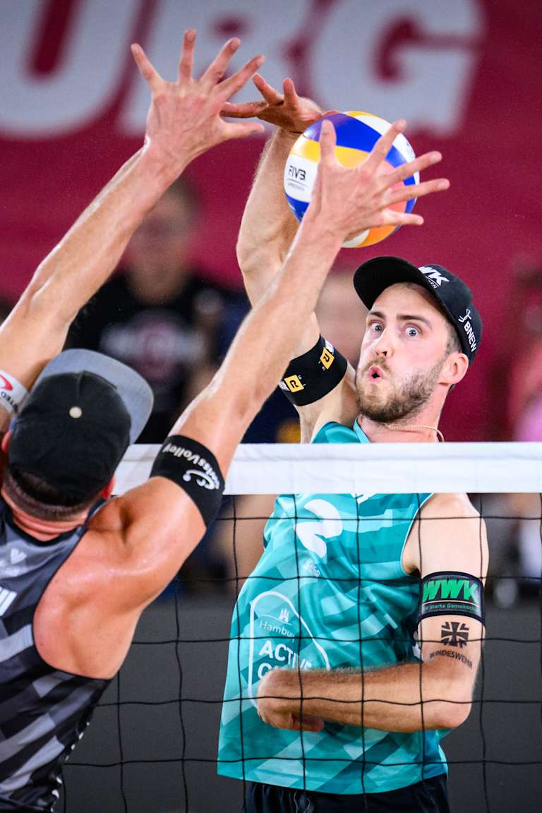 Ehlers and Wickler grind to win Hamburg Elite opener