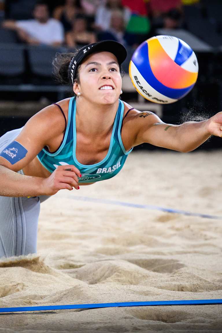 Brazilians to clash in the semifinals in Hamburg
