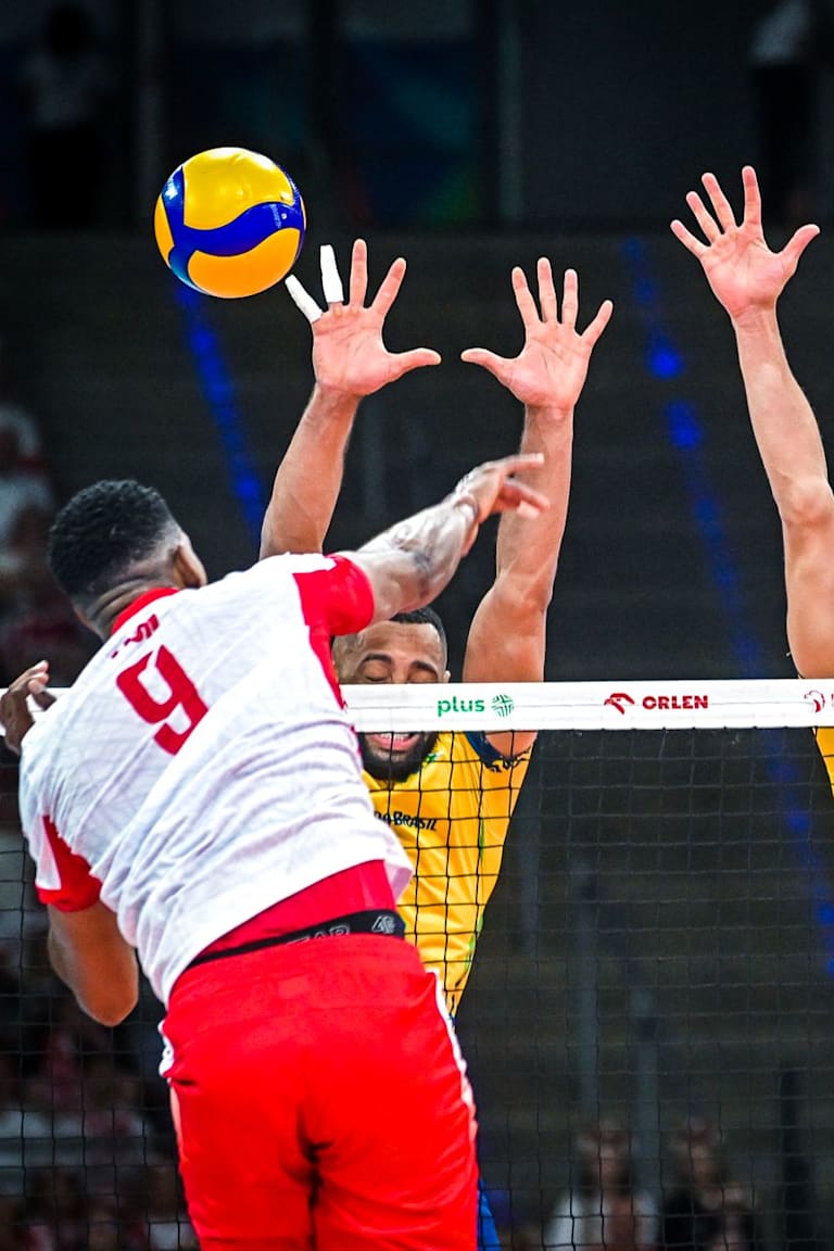 Brasil perde para a Polônia em último amistoso no país