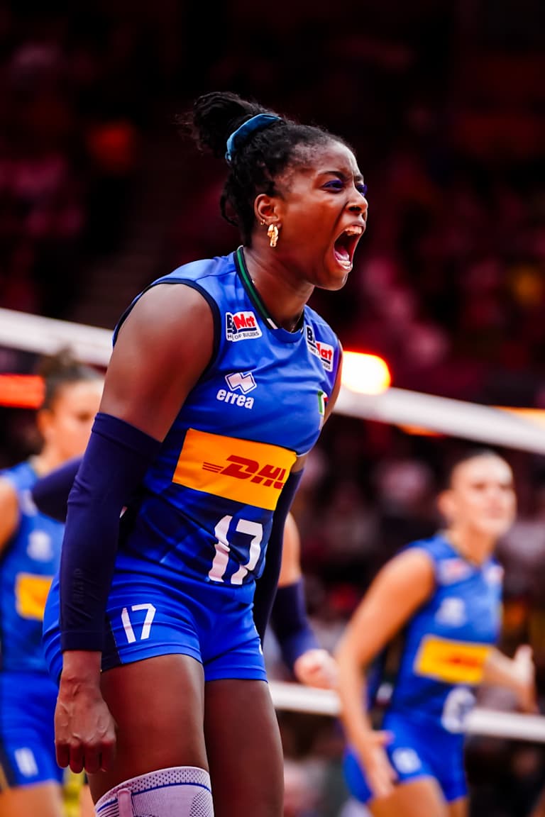 Italy power through to top Brazil and play for the world title