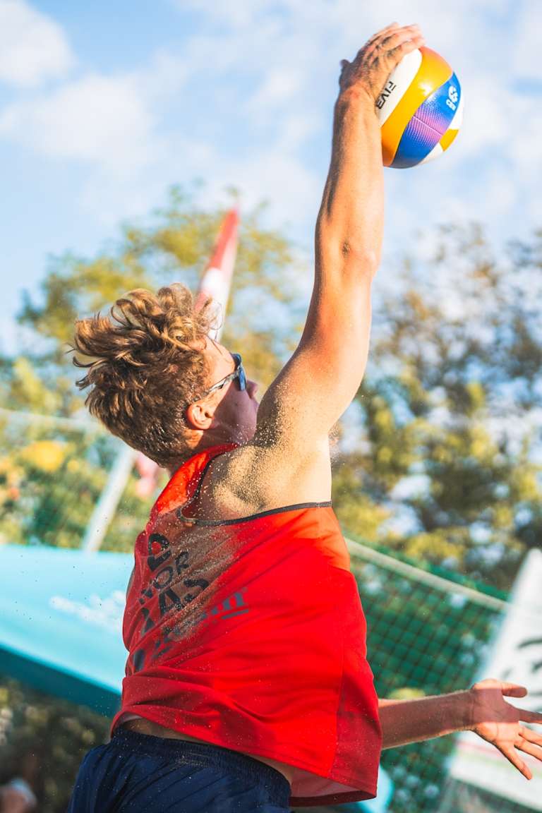 Ringoen & Aas and Kleiblova & Lorenzova triumph at Budapest Futures