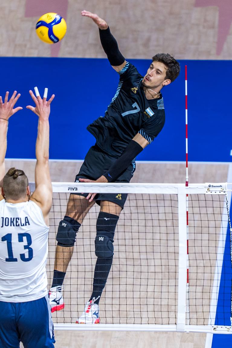 Argentina claw back to beat Finland and produce the first reverse sweep of the Men's World Championship