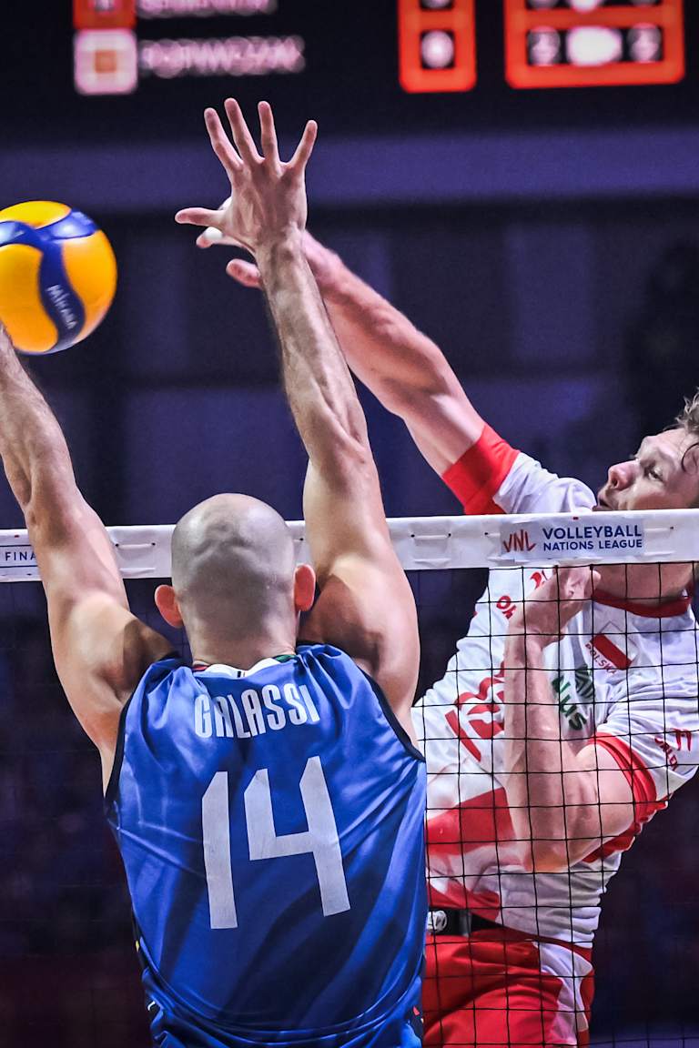 Day 14: Curtains up for the semifinals!