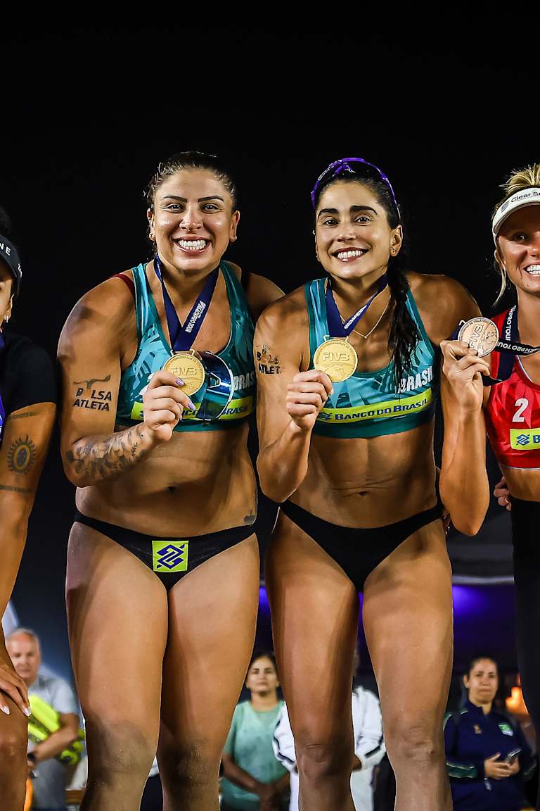 Brasil faz dobradinha na etapa Elite do Rio com ouro de Carol e Rebecca e prata de Thamela e Vic