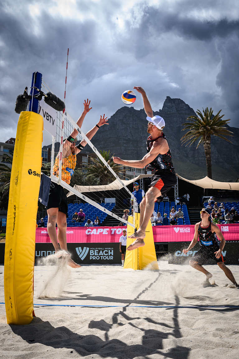 Tie-breaker playoffs abound as men’s quarterfinals shape up in Cape Town