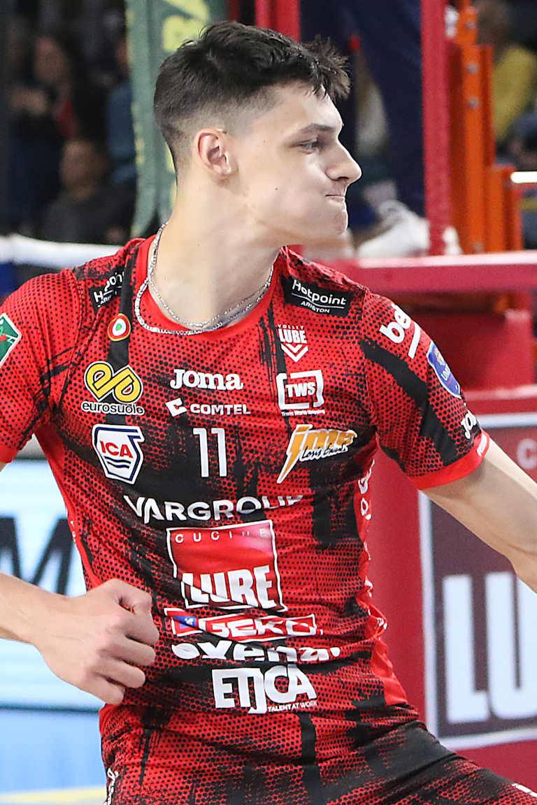 Nikolov on fire as Lube hand Trentino first defeat