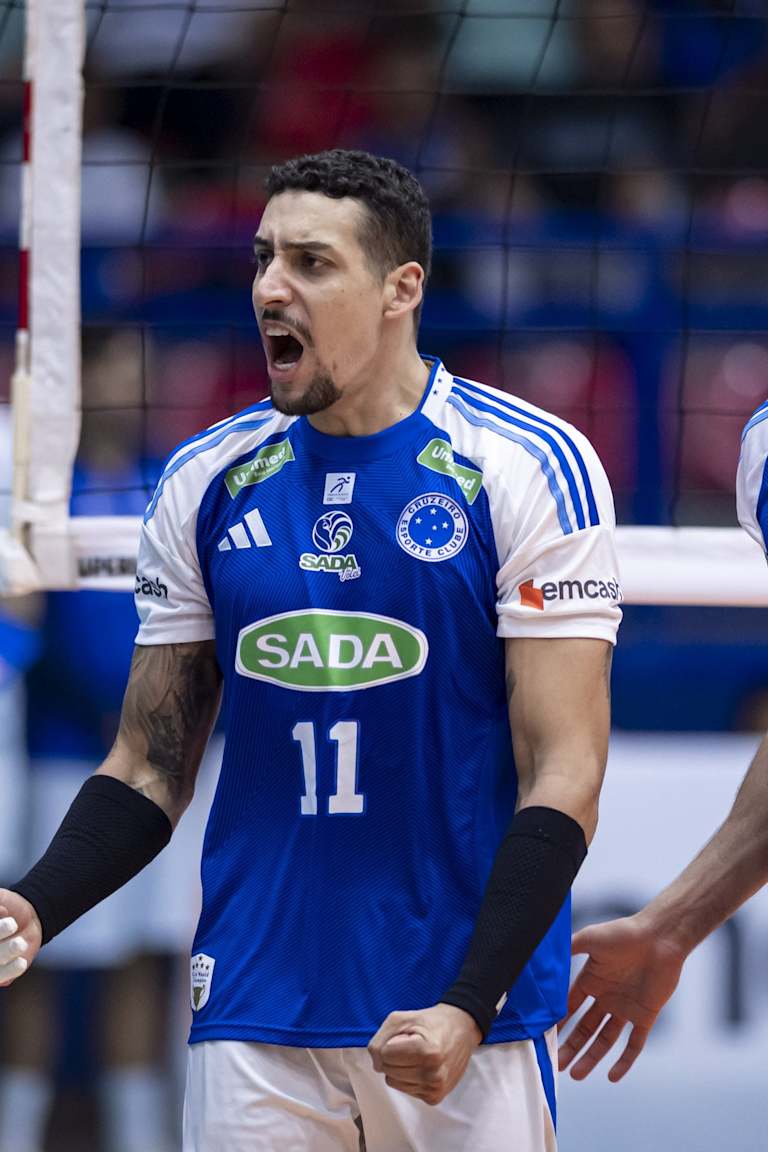 Líder, Cruzeiro se impõe em casa e Minas segue sem vencer