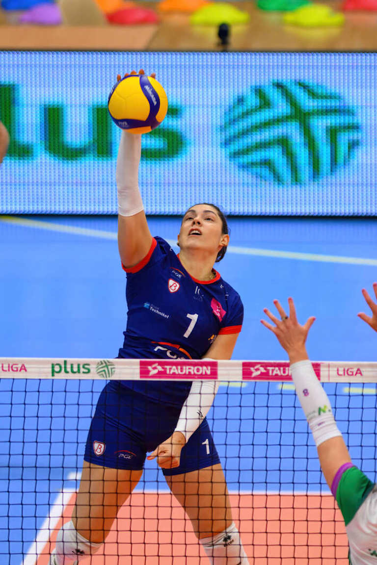 Bruna Honório é MVP em vitória do Budowlani na Liga Polonesa