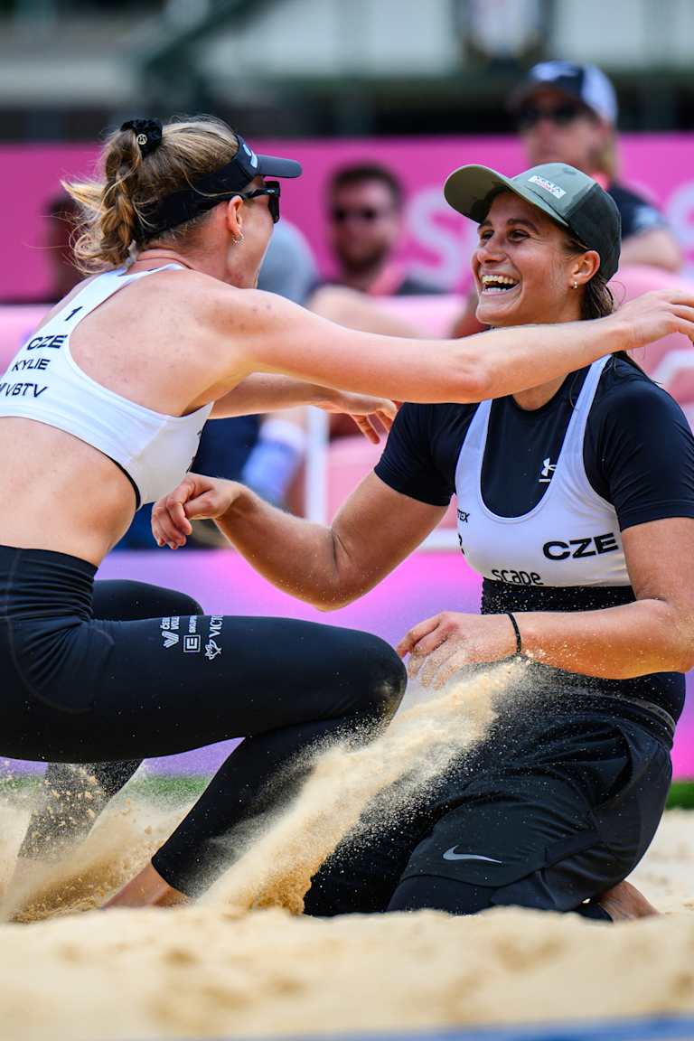 Kylie and Maixnerova cause a big upset in the Round of 32