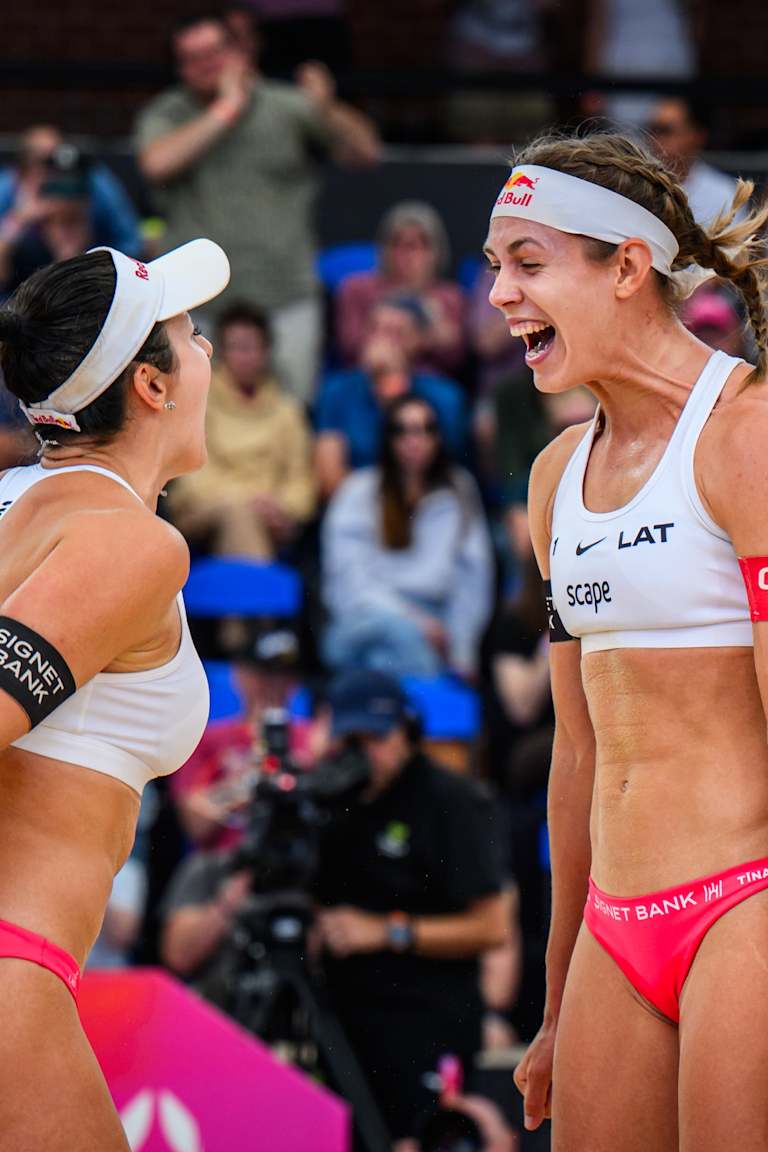 Tina & Anastasija sweep Adelaide semifinal to secure Latvia’s first ever World Championship podium