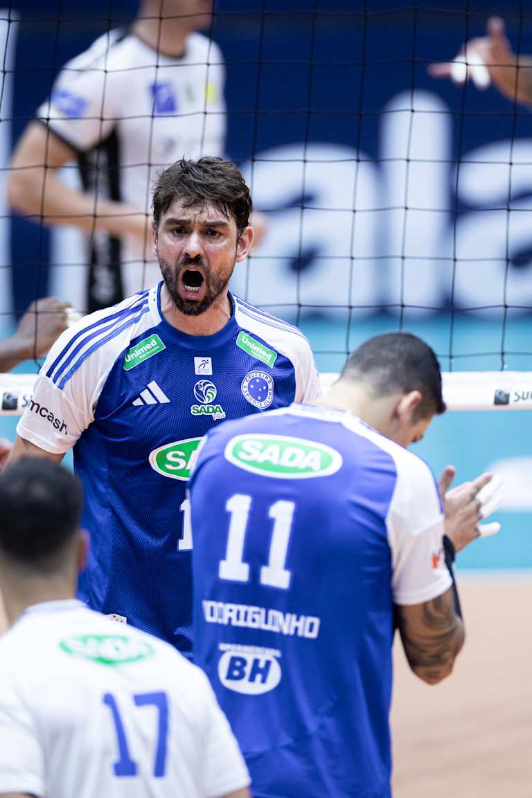 Cruzeiro knock Praia down and take the lead in the Superliga