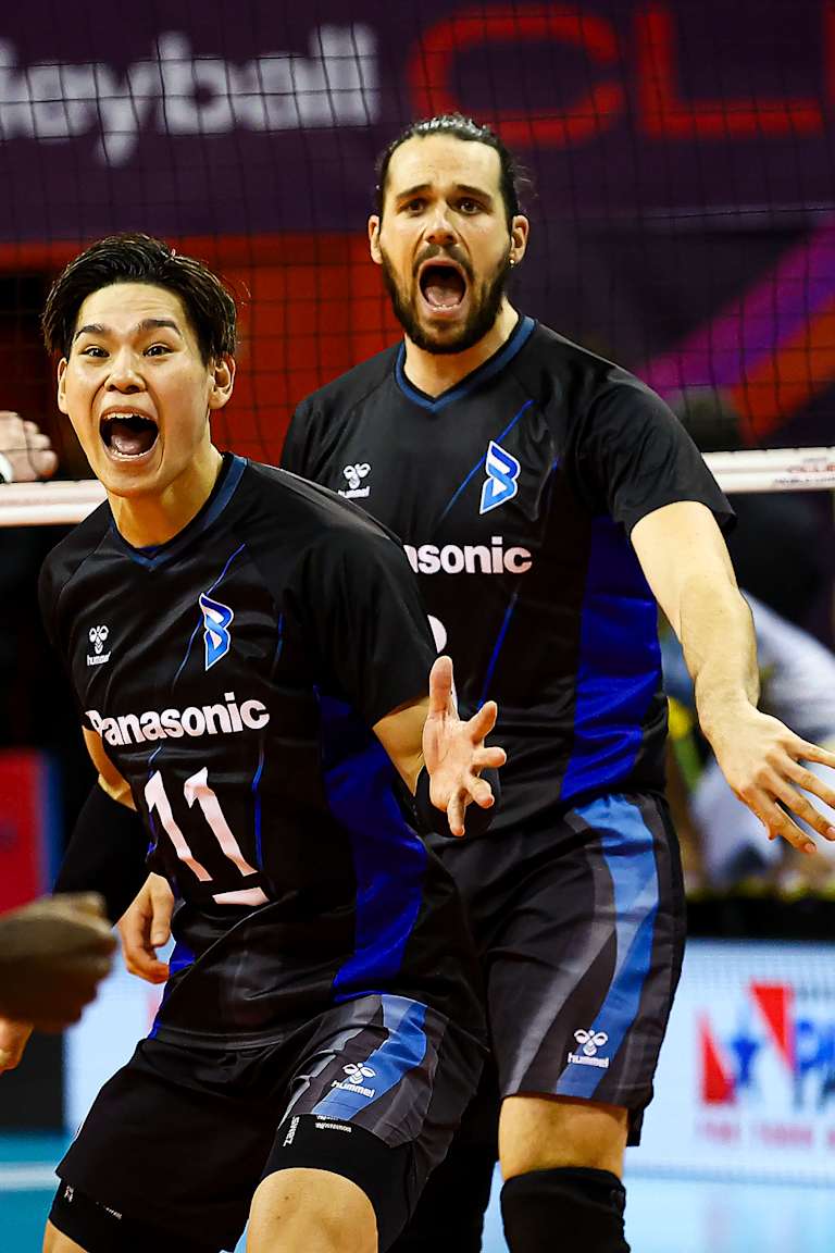 Osaka take Japan to the Club World Championship final