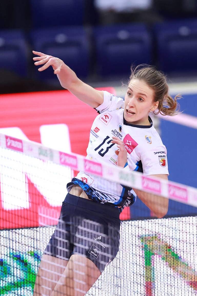 Chemik win another one and move up to fifth place