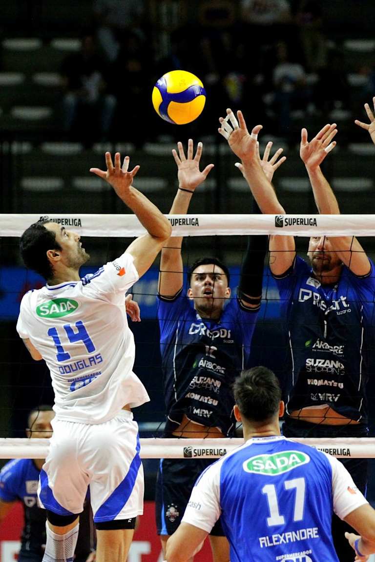 Líder Cruzeiro dá fim à boa fase do Suzano na Superliga