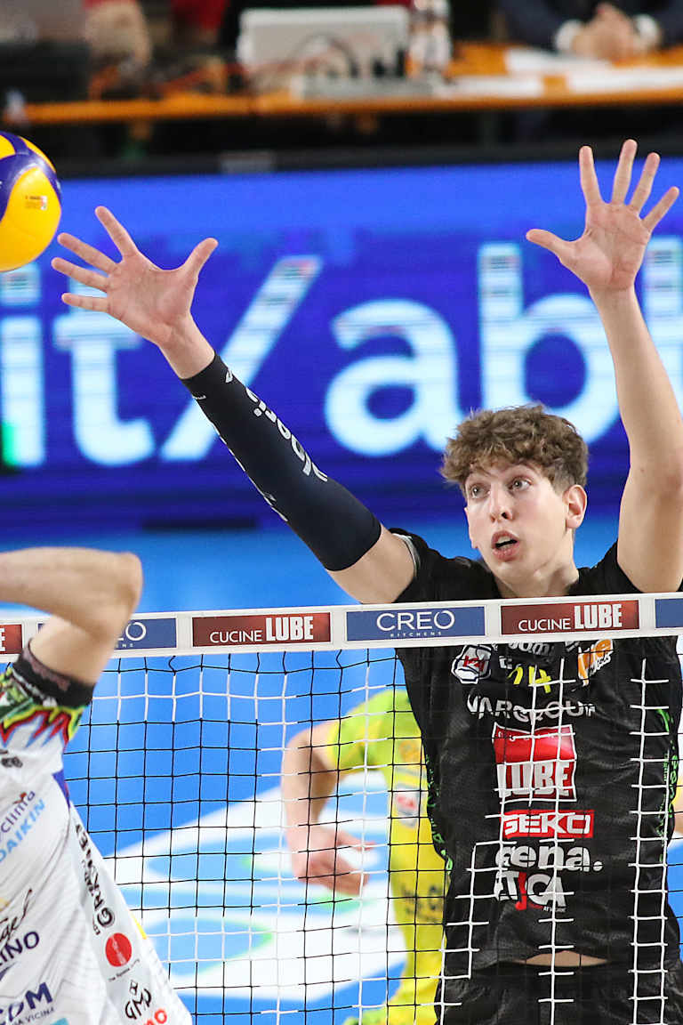 Flávio, Darlan e Davi Tenório na disputa do título da Supercopa Italiana