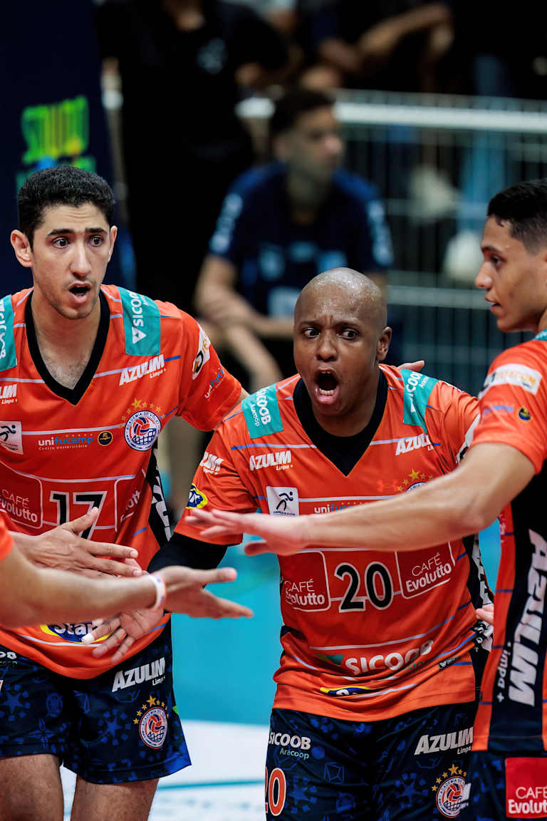 Monte Carmelo bate o SESI fora de casa e entra na zona dos playoffs