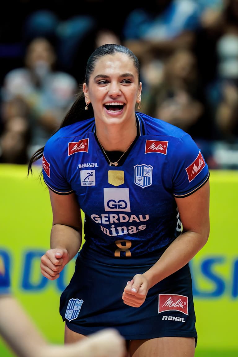 Júlia Kudiess sonha com título da Superliga em despedida do Minas