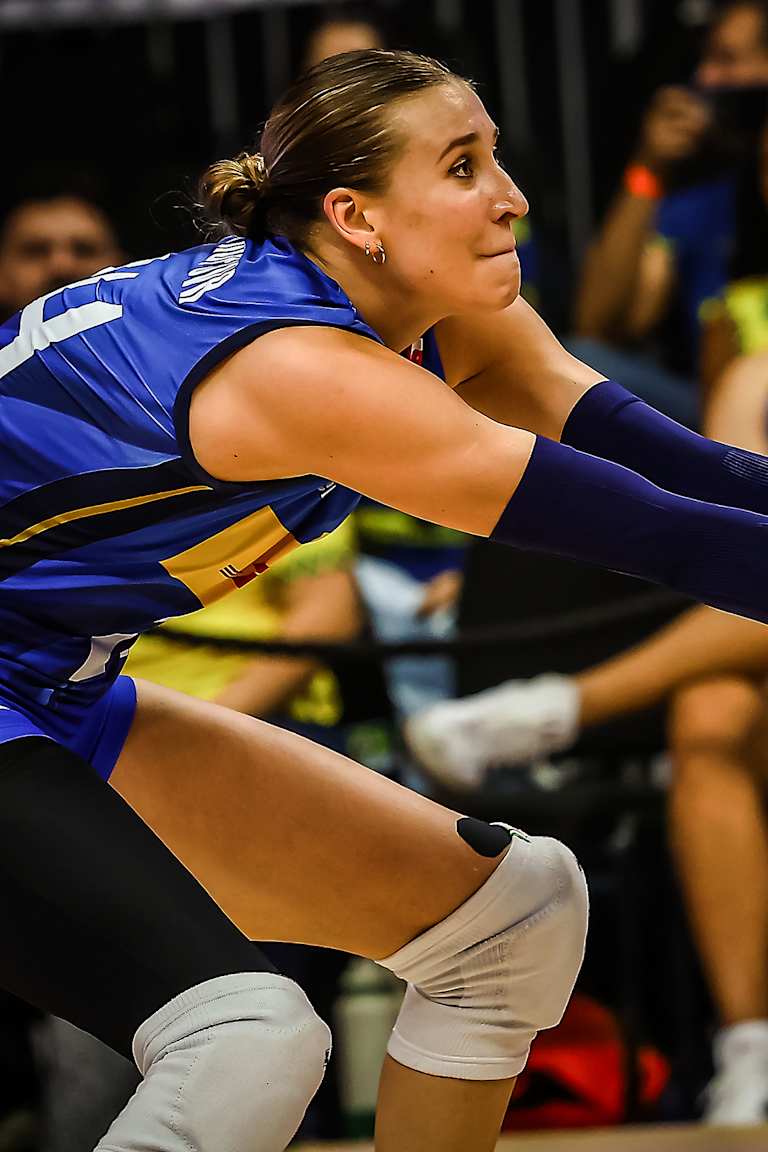 Antropova shines in her first match as an outside hitter