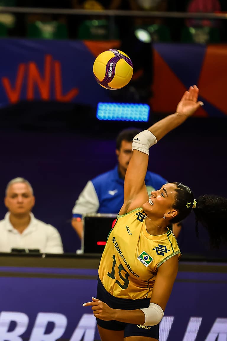 Tainara brilha em virada do Brasil sobre a República Dominicana