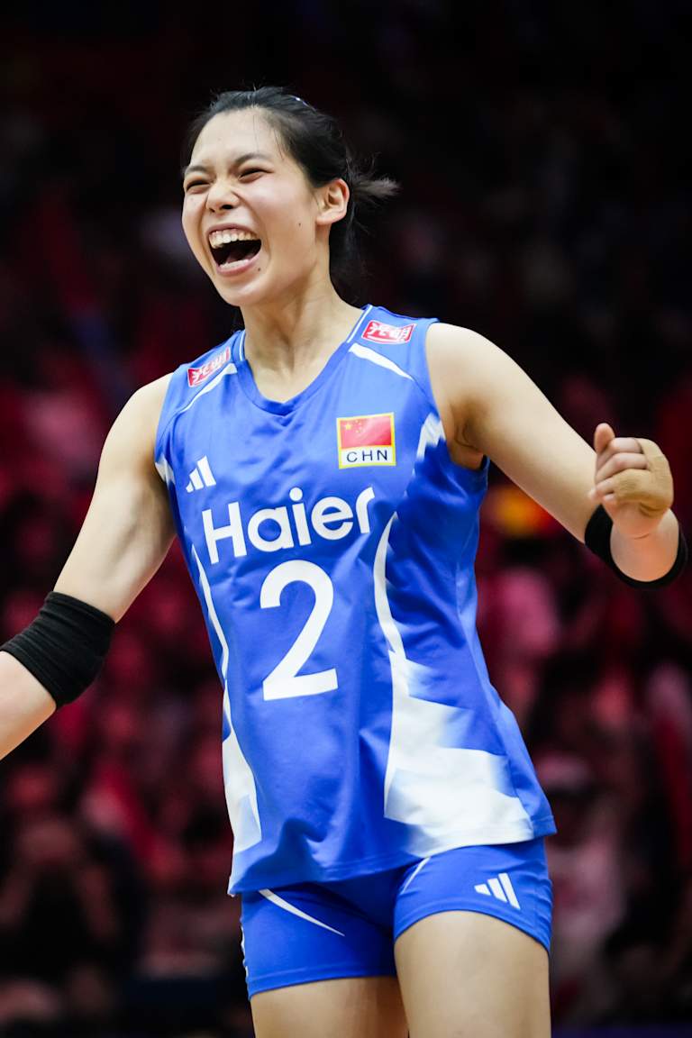Zhuang helps China come back and end Poland's winning streak