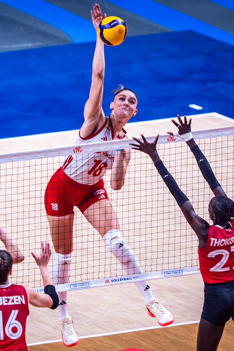 Turquia se recupera e passa pelo Canadá nas quartas da VNL