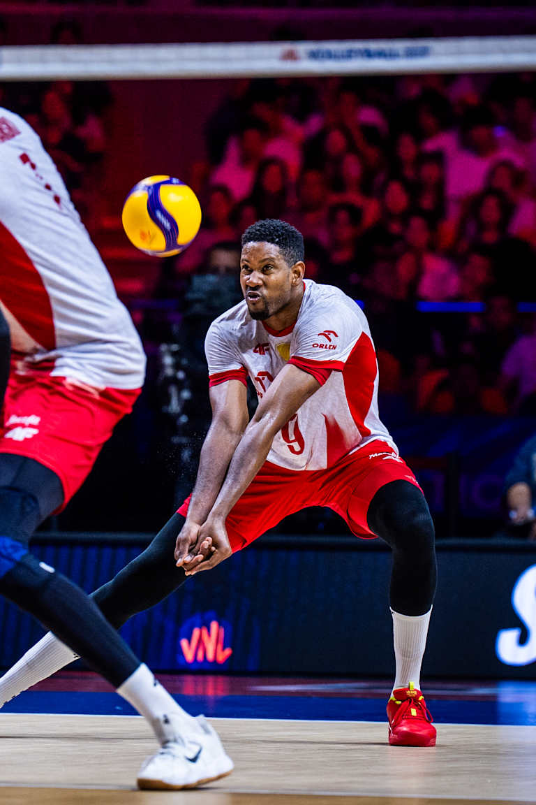 Polônia atropela a Eslovênia e garante vaga na final da VNL