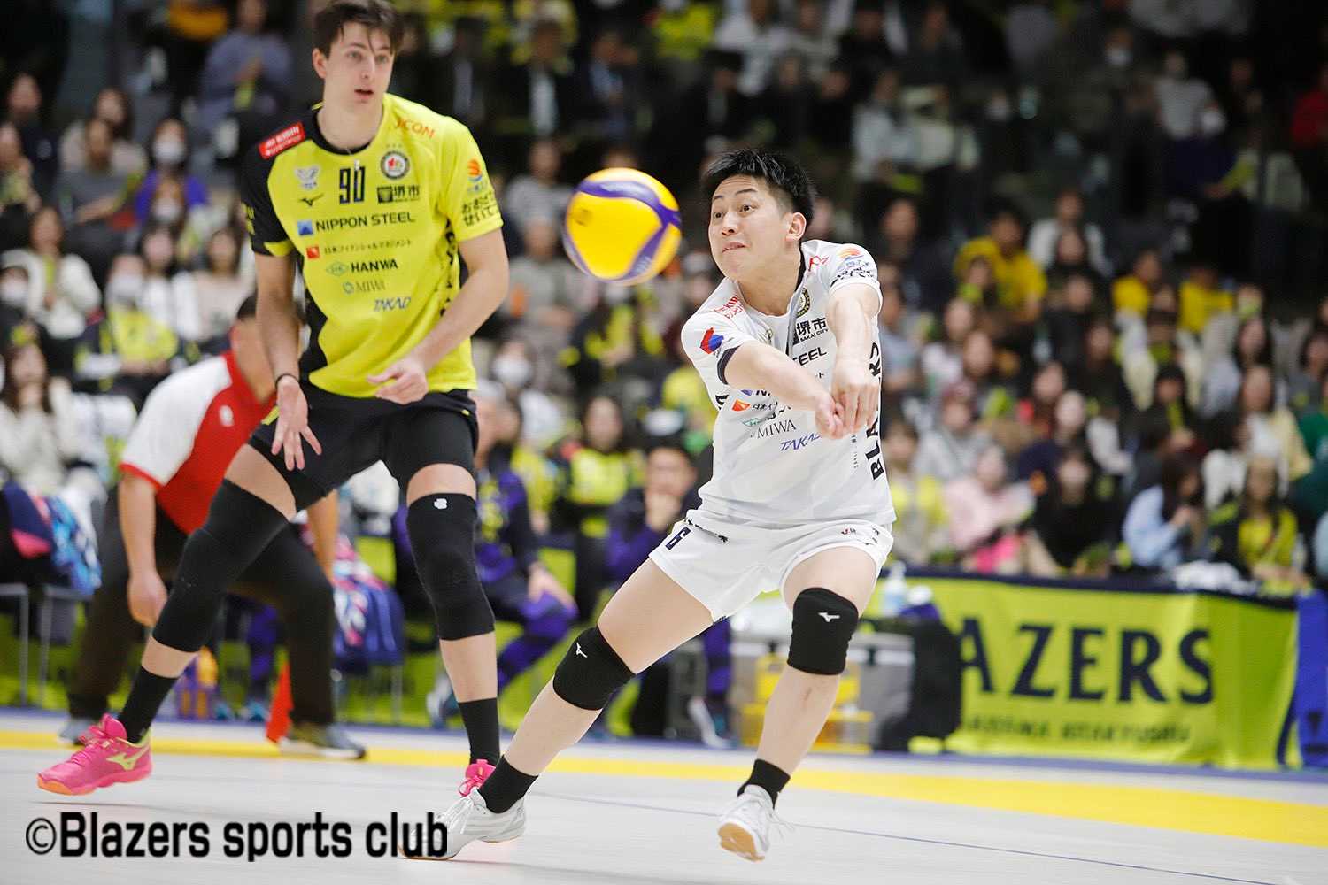 Suntory Sunbirds Osaka shocked twice by Nippon Steel Sakai Blazers