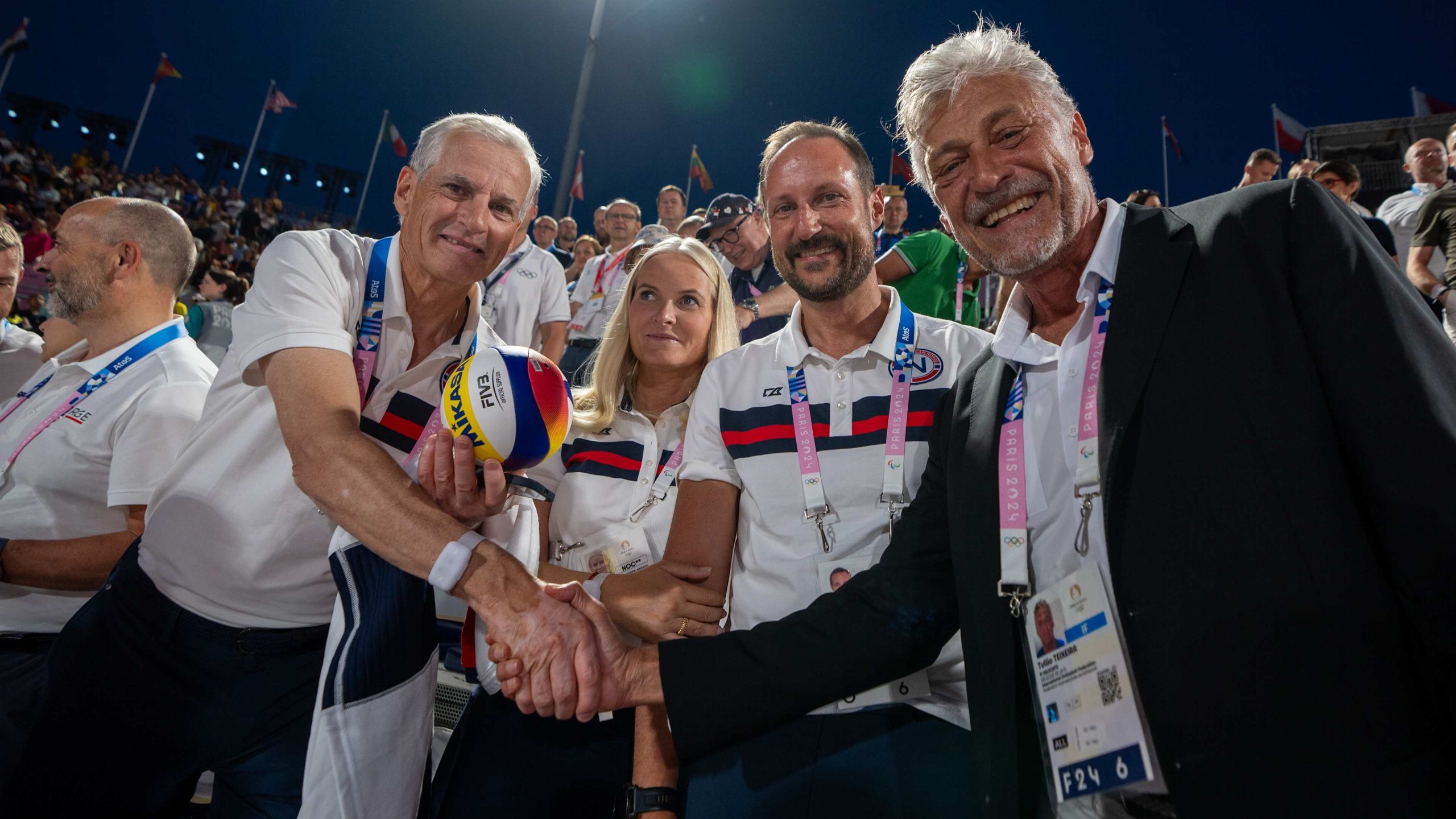 Final Olympic beach volleyball showdown under the Eiffel Tower 