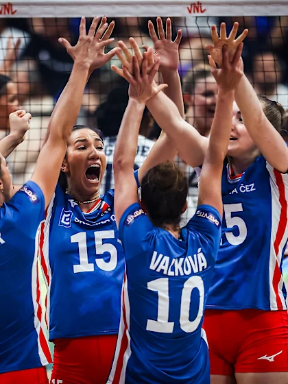 image: Czechia upset the USA in dramatic five-setter to get first-ever VNL victory