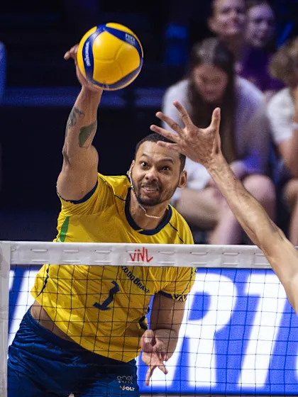 image: Alan is the difference as Brazil beat Italy in five-set battle
