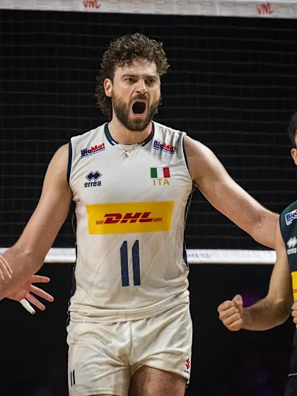 image: Italy bounce back and end the week in the top three